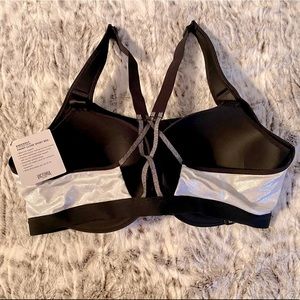 Victoria’s Secret Knockout Front-Close Sports Bra